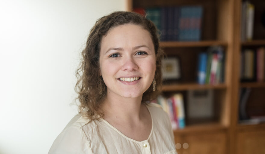 headshot of amanda kelley