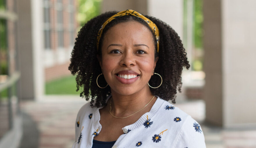 headshot of LaShonda Smith